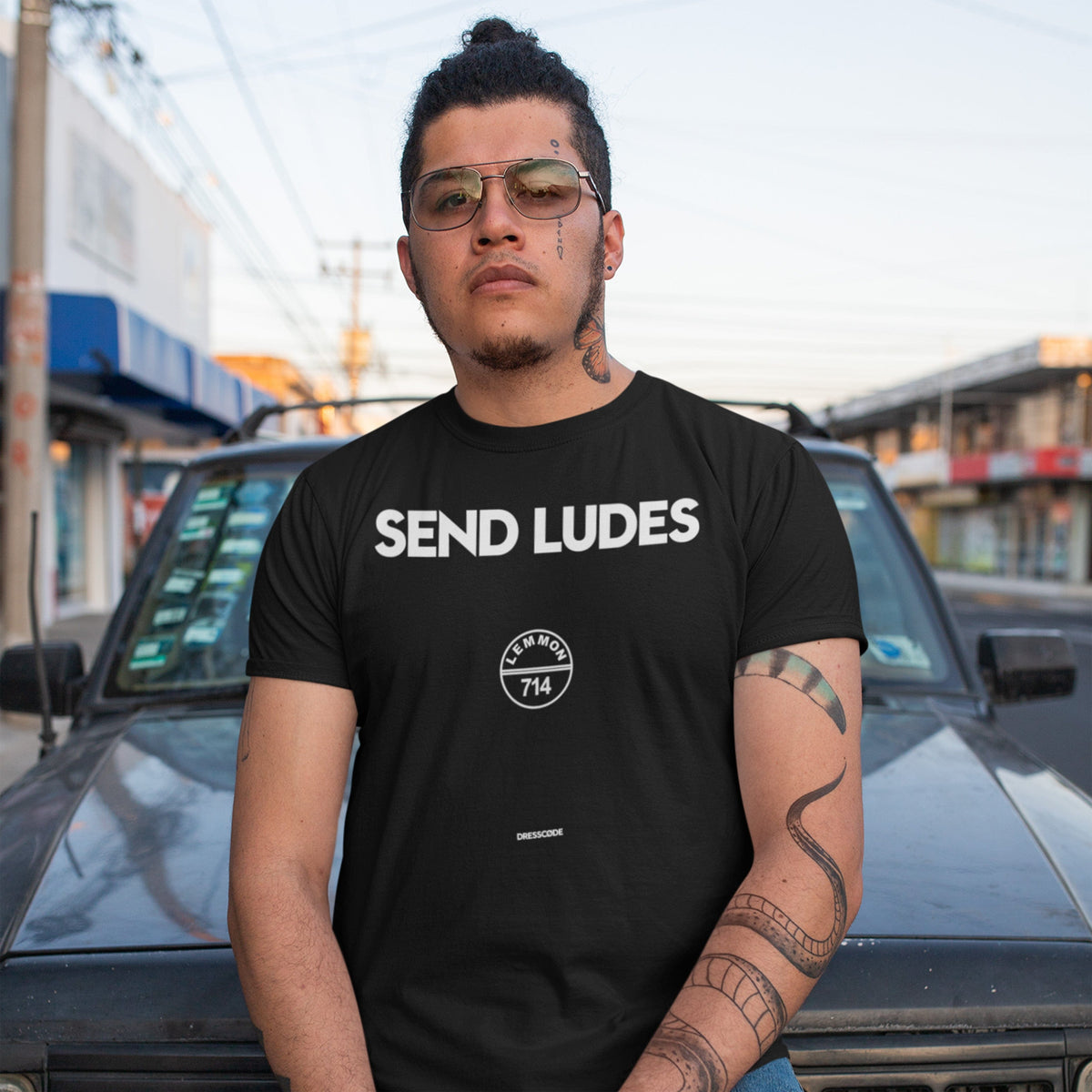 DRESSCODE Send Ludes [B]
